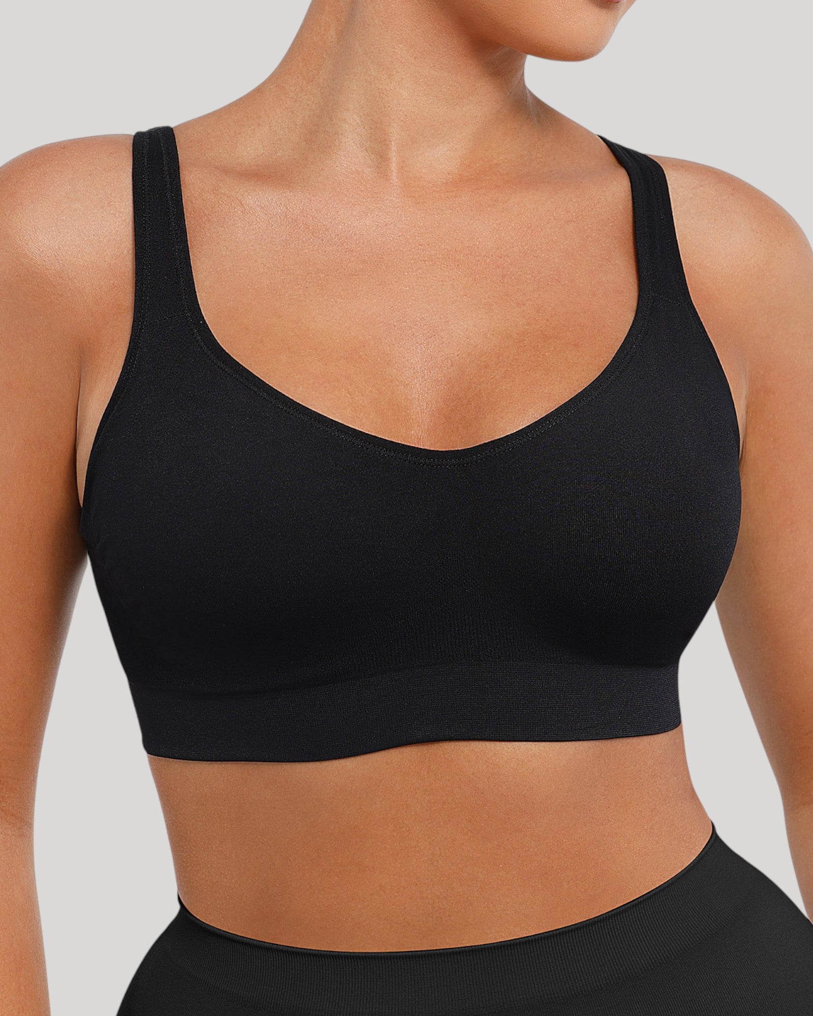 Pear Shapewear Isla Wireless Bralette Carbon Black 1